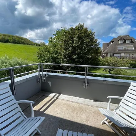 Apartment At 2 Min Walk From The *